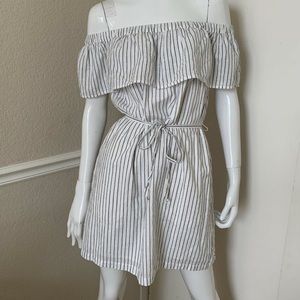 NWOT Abercrombie & Fitch Off-the-Shoulder Dress
